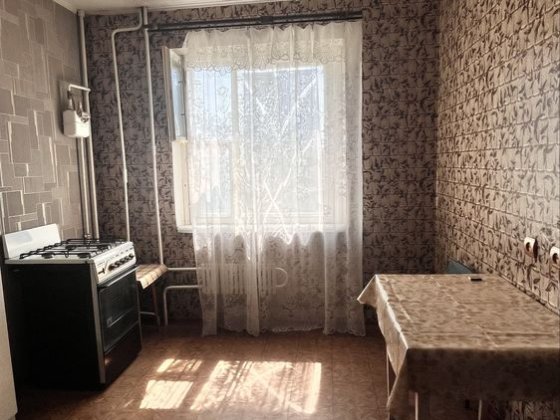 Актуально ! В аренду 2 х комн кв Хортицкий по улике  Калнышевского на 5 этаже