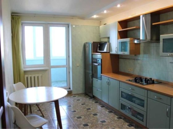 Орена трьохкімнатної квартири.  Січових Стрільців, 90Д