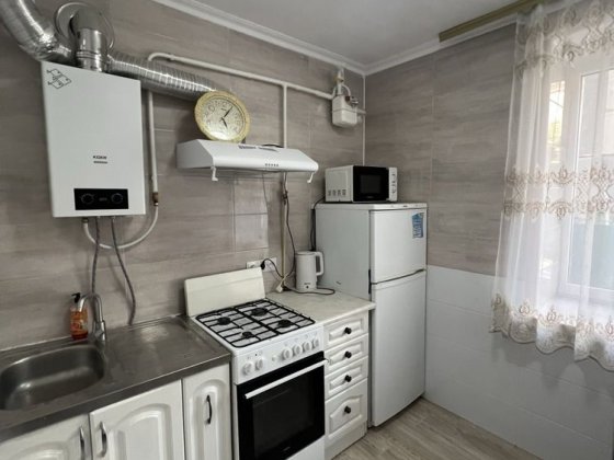 Оренда квартири в центрі з паркомісцем