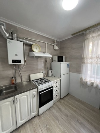 Оренда квартири в центрі з паркомісцем - фото 1