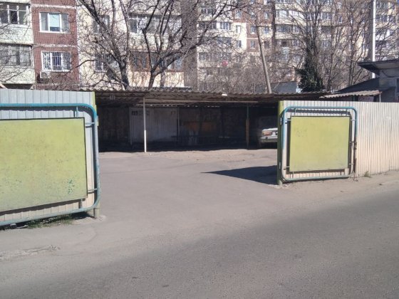 Сдам ,или продам место на стоянке,Таирова ул.Шишкина,Вузовский р-н Одеса