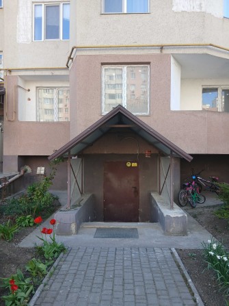 Сдам приміщення на Бочарова - фото 1
