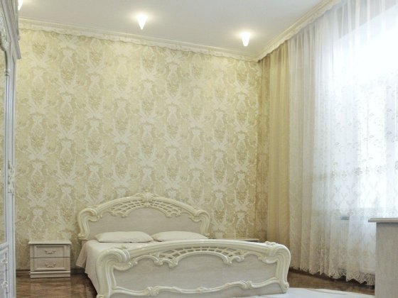 Довгострокова оренда на місяць і більше Апартаменти у самому центрі,
