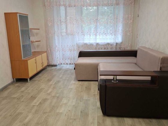 Оренда  1 кімнатної  квартири, вул Надії Алексєєнко район пр. Лесі Українки