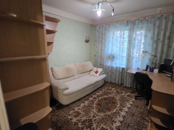 Оренда 3-к квартири, Шевченківський район , вулиця Чарівна 161