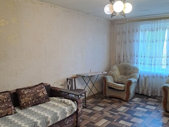 Сдам 1-ком. кв. в центре Космоса ( р-н парка, "Варуса")