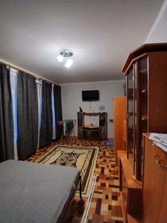 Сдается 1 комнатная квартира 5/5 этаж, рядом 9 горбольница - фото 1