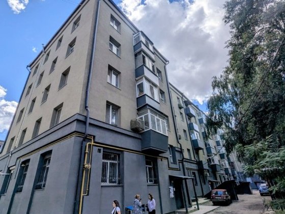Аренда 2х.квартиры.Богдана Хмельницкого.12 квартал Днепр