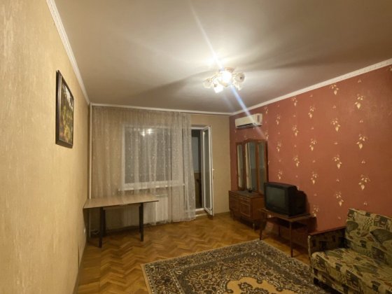 Сдается 1 комнатная квартира 4/9 этаж, ул. В. Украинца, пески