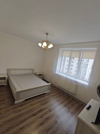 Власник. Здам довгостроково 2кімнатну Малоголосківська 8д - фото 1