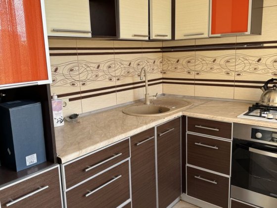 Сдам 4 ком кв  первый дом м. Салтовское 522 м-рн с ремонтом Харьков