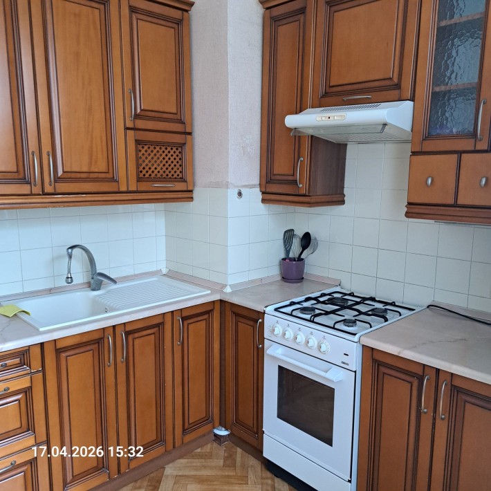 Здається 2 кімн. квартира в центрі на набережній Дніпра - фото 1