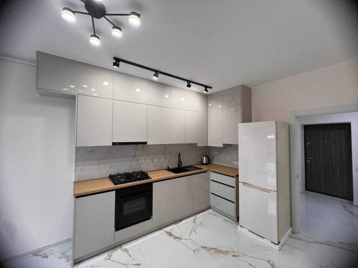 Оренда 1-кімнатної квартири ,Сихівський район, вул. Надійна 450 $ - фото 1