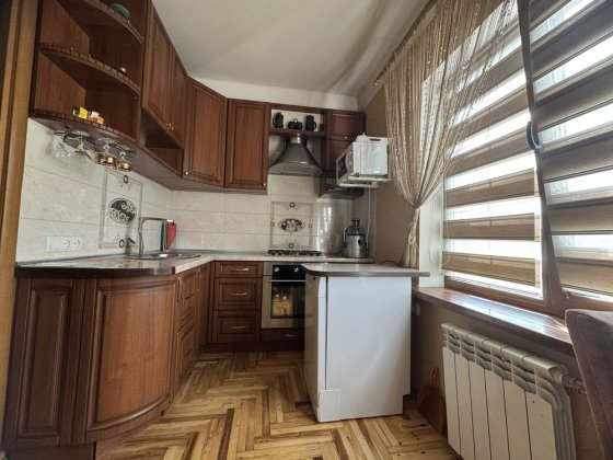 Оренда 3 кімн. кв в центрі Південного( Ромакс)
