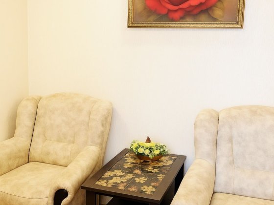 Здається 2-кімнатна квартира  на місяц 17000 грн 
Хортицький район, на будь-який Запорожье