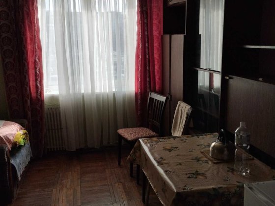 Аренда гостинка  у порога метро Заводская 4500 грн  + свет Харьков