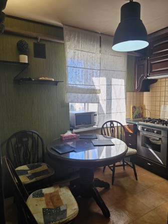 Сдают впервые 2-комнатную квартиру,  метро 5 минут,  23 августа, дом 18 - фото 1