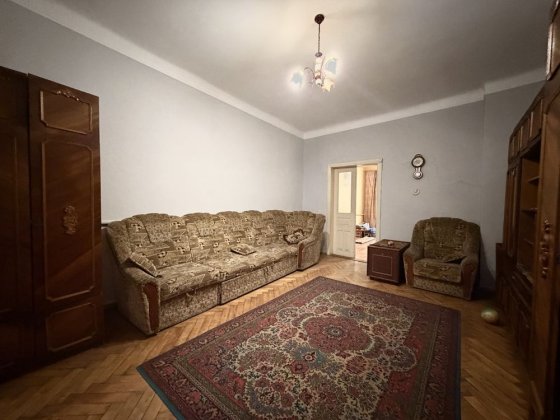 Оренда трикімнатної квартири в центрі по вул. Кості Левицького
