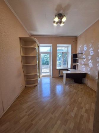 Сдам 3 комн квартиру в центре/район Медуниверситета.Фото в личку.2 эт. - фото 1