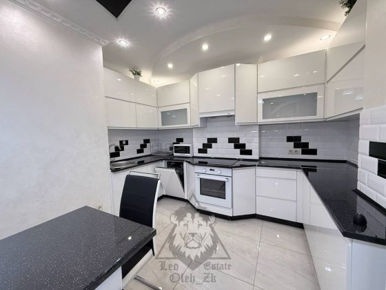 Оренда СУЧАСНОЇ  3-кім кв. 85м² ЖК " Парус " вул. Липинського 28 / Чорновола . До центру 15 хв пішки