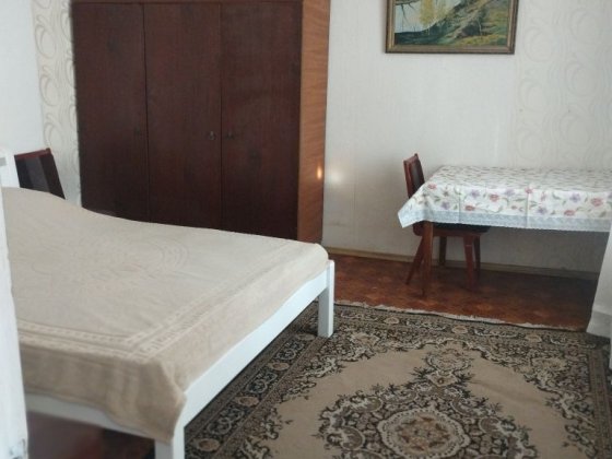 Сдам однокомнатную на Б. Хмельницкого