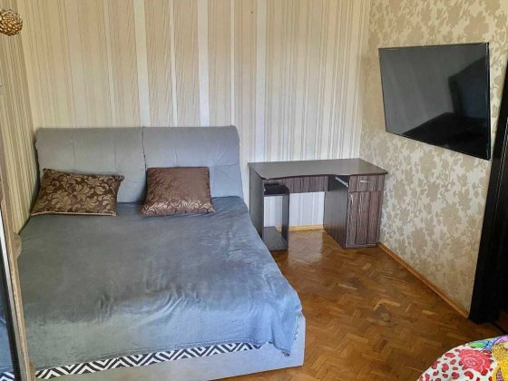 2х кімнатна з красивими меблями біля ТЦ Квадрат (без комісії)