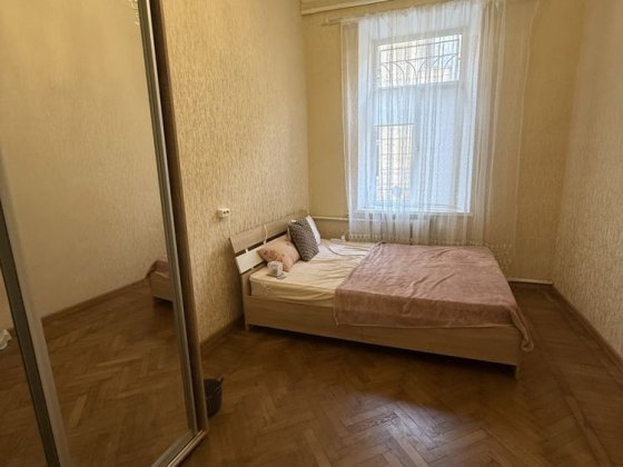 Сдам 3-ком квартиру Пантелеймоновская»Музкомедия»