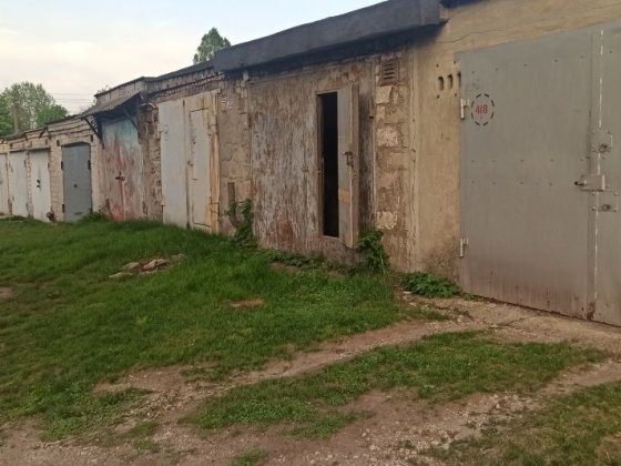 Продам гараж по ул.Маяковского Каменское