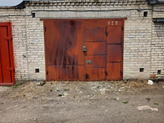 Терміново!Продаєтся цегляний гараж з підвалом у кооперативі"Авіатор" Липины