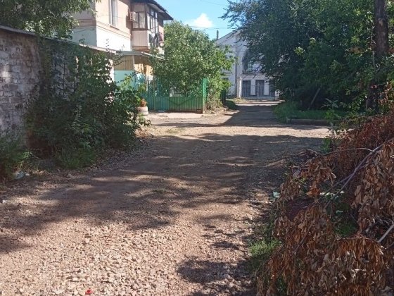 Продам гараж ,минута ходьбы от рынка кольцо 44кв Терноватый Кут