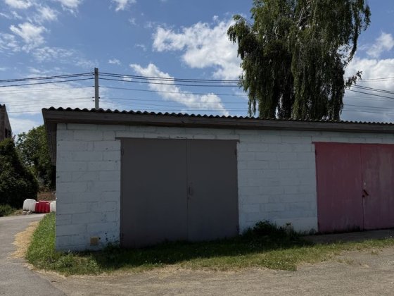 Продам Гараж в центрі Макарова Макаров