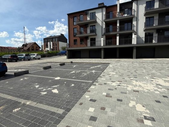 ПРОДАМ гараж у Зданому ЖК Львів Винники Винники