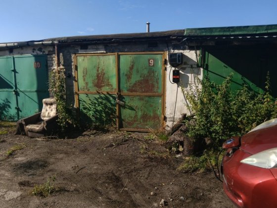Гараж на любінській Скнилов