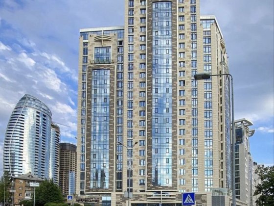 Продам паркомісце ЖК Бульвар фонтанів без % Саперне Поле 3