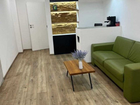 Гараж 75м2, 2 поверхи + підвал, Оболонь, Проспект Степана Бандери, 34