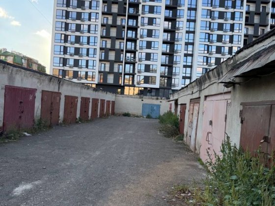 Гараж центр міста Ивано-Франковск