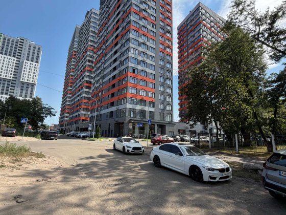 Продається паркомісце ЖК Терракота, вул. Братів Чибінєєвих,8а