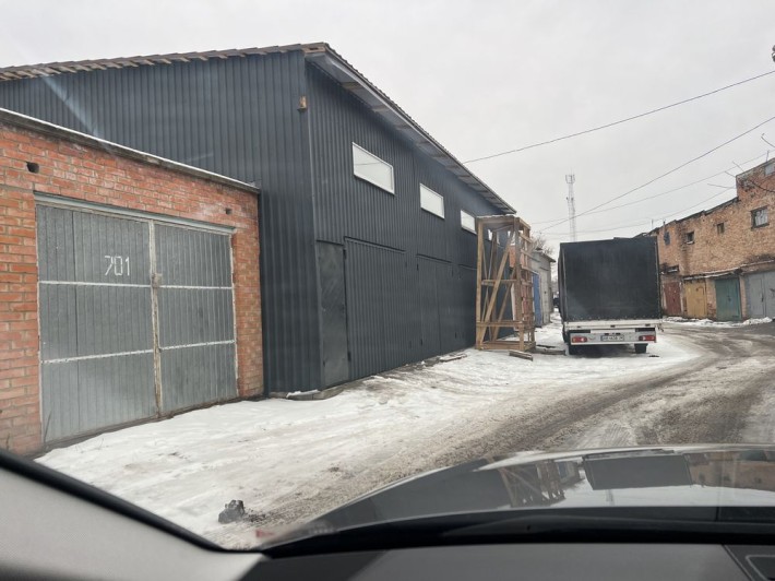 Продам гараж на 4 великі бокси, 210 кв, 3ф, вода, чодове місце, гск 7 Пирогово - фото 1