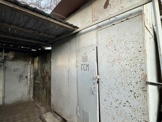 Металевий бокс на причалі 11 Запоріжжя