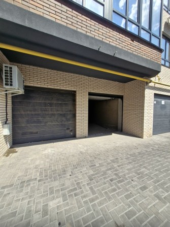 Продам гараж ЖК Гранд Сіті Домбровський - фото 1