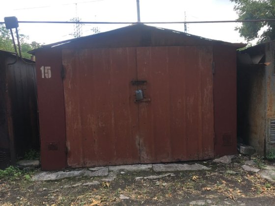 Продам металлический гараж в кооперативе