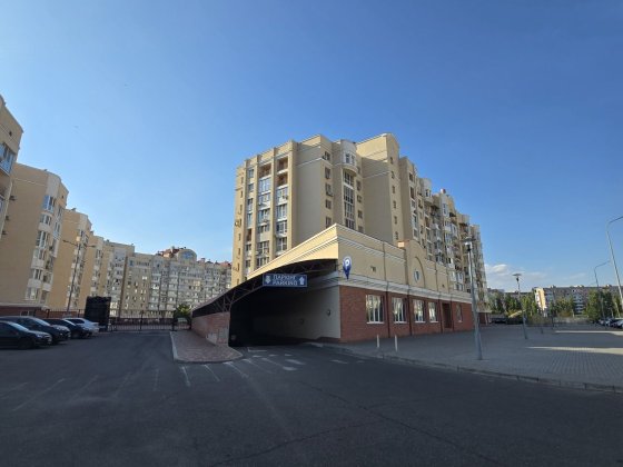 продаж паркомісце підземний паркінг  Рів' єра Намив Николаев