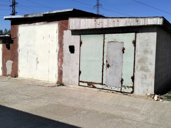Продам гаражи  в  ОАГК  "Пограничник". Николаев