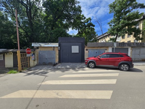 Гаражний бокс , сервіс Львів
