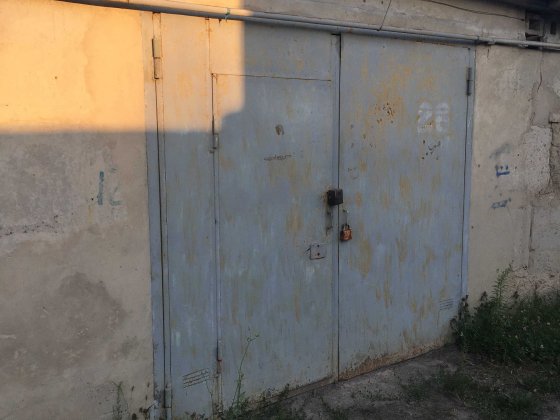 Продам  капитальный ГАРАЖ в Индустриальном районе Харьков