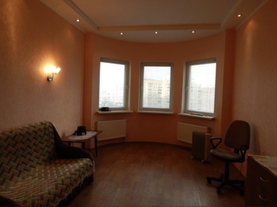 Продаж 2-к квартири Харківське шосе 19а, Дніпровський район Киев