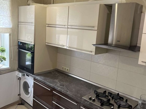 Продаж 3-к квартири просп. Червоної Калини 8 Київ