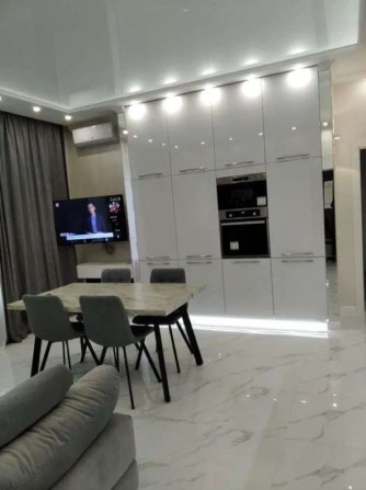 Продаж 2-к квартири вул. Зарічна 1б - фото 1