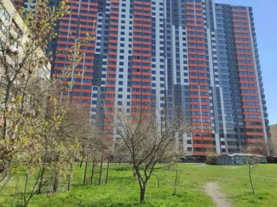Продаж 2-к квартири вул. Володимира Сосюри 6б Київ
