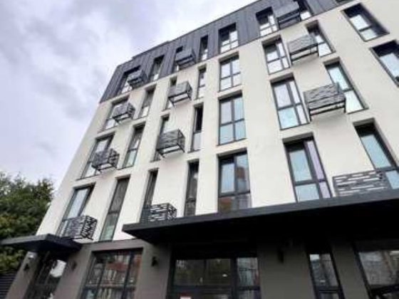 Продаж 1-к квартири вул. Осіння 1а Київ